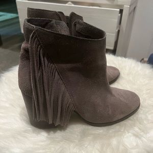 Arturo Chiang Gray suede booties